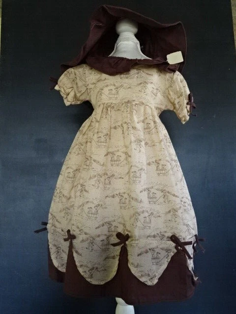 Robe et chapeau pour poupée ancienne de 60 cm