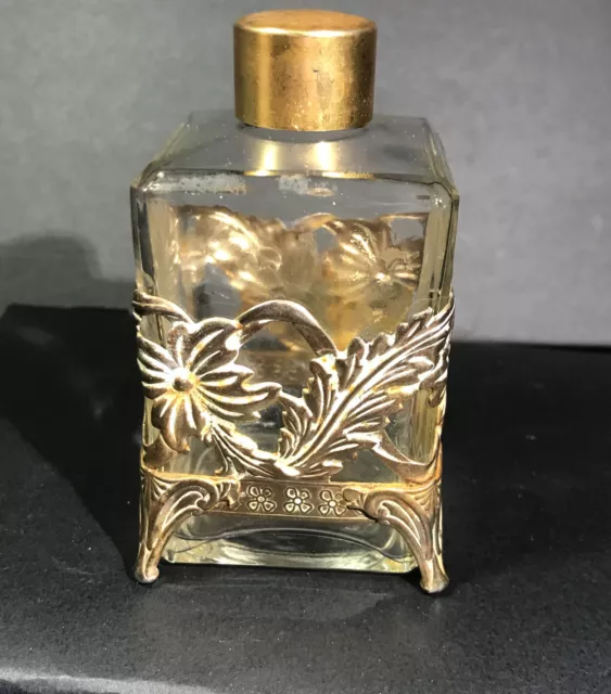 Vintage Footed Ornate Vanity Filigree Ormolu Cologne Perfume Bottle Gold Tone 4” 2