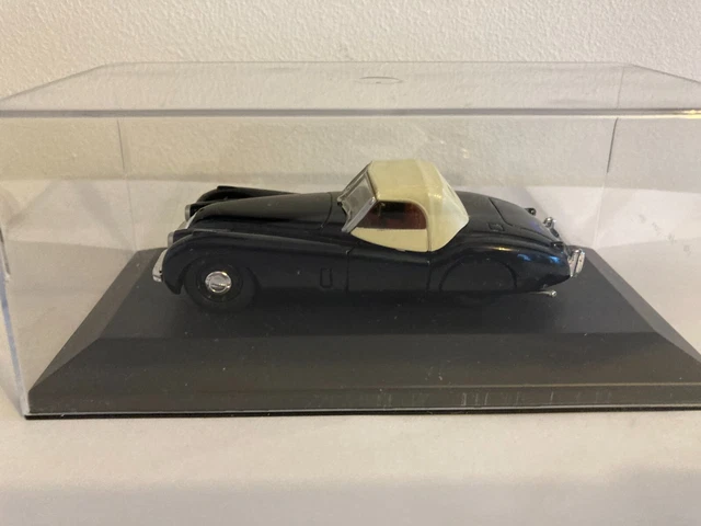 1/43 Corgi Jaguar XK 120 soft top TBE + boite vitrine neuve ajoutée