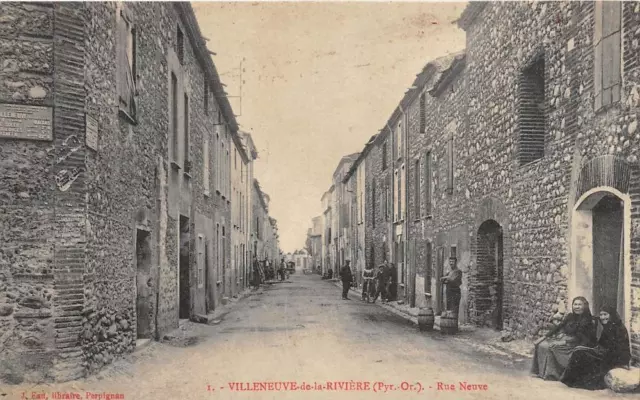CPA 66 VILLENEUVE DE LA RIVIERE RUE NEW (Rare Shot in the Series