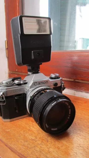 APPAREIL PHOTO CANON AE1 OBJECTIF1:2 35mm SSC FLASH pour pieces