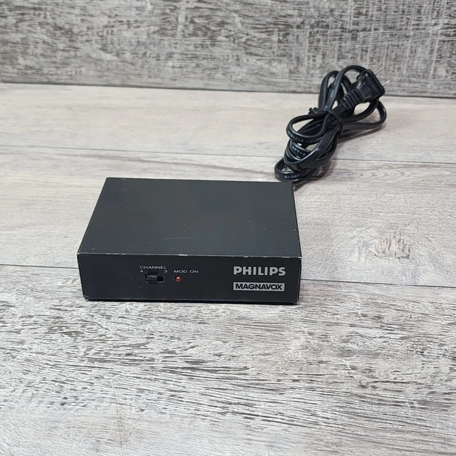 VINTAGE GAMING RF Modulator Philips Magnavox PM61138 AV TV Switch Box