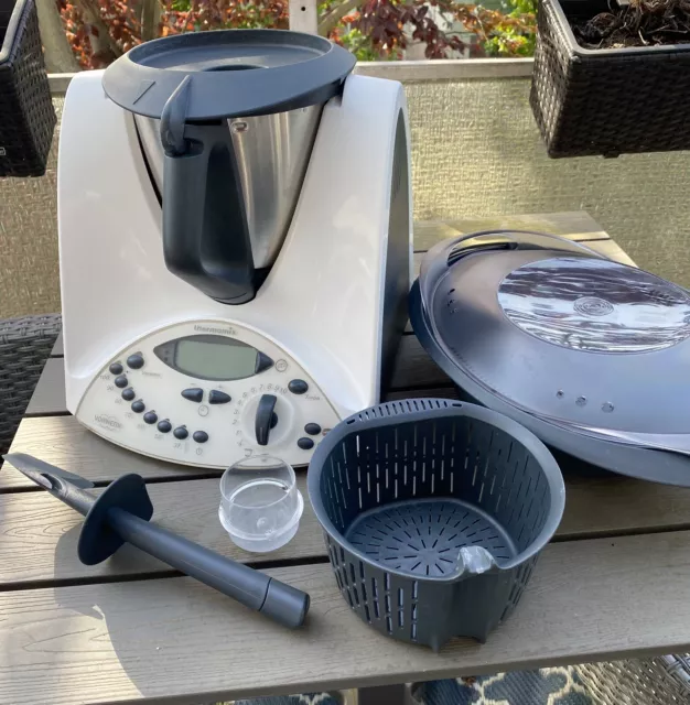 Thermomix TM31 mit Varoma und Zubehör