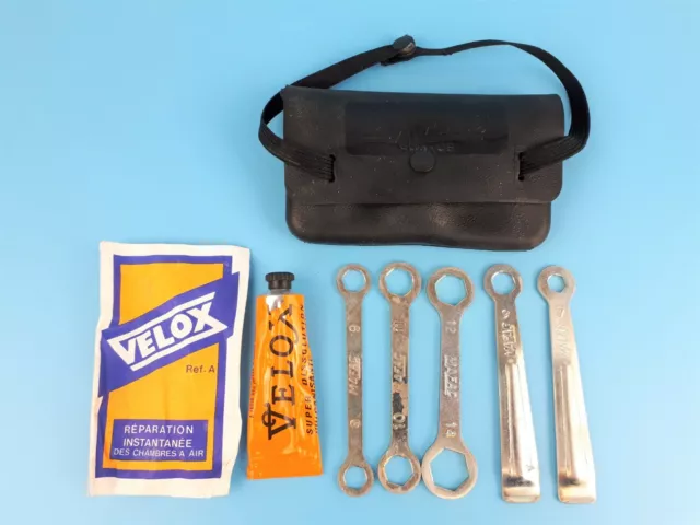 Sacoche trousse à outils rigide sous selle vélo vintage France saddle tool  bag