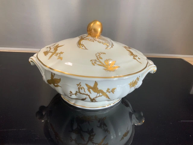 Tres Beau Petit Legumier Porcelaine De Limoges Bernardaud   Reine Elisabeth Ii