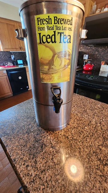 Curtis Streamliner Round Stainless Steel 3.5 Gallon Iced Tea Dispenser