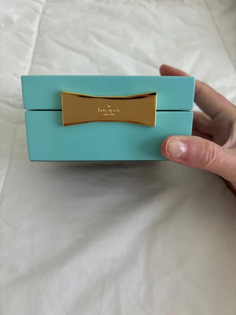 Garden drive square jewelry box store