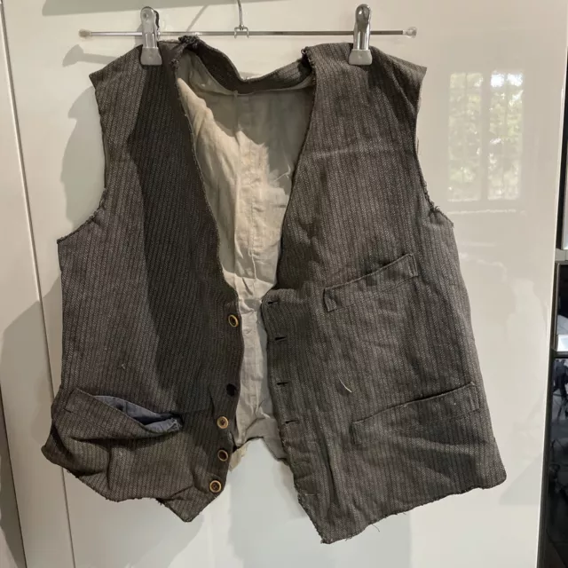gilet homme ancien très usage et raccomode