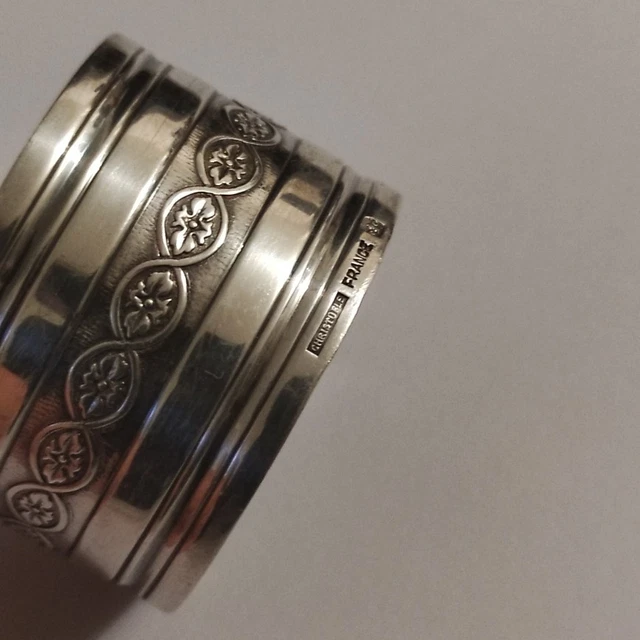 Rond De Serviette Ancien CHRISTOFLE En Métal Argenté - Poinçon Balance, Monogrammé (1920-1949)