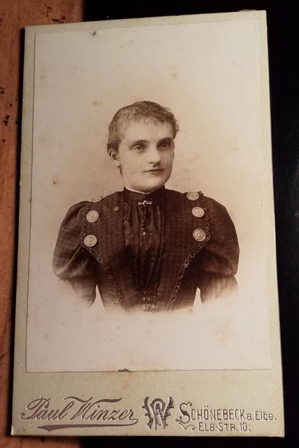 junge Frau - Portrait / CDV Paul Winzer Schönebeck a. Elbe