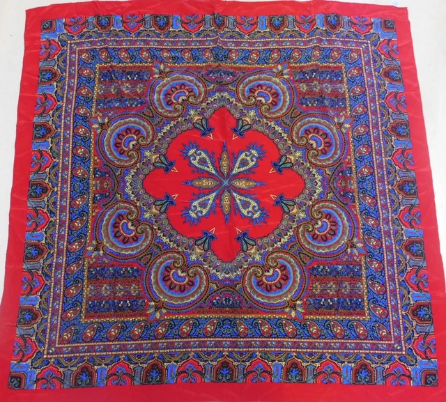 Foulard Vintage En Soie 100% Pure - Motif Fleurs - Dimensions 91 X 87 Cm - Occasion Bon état