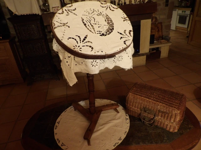 Ancien Tambour De Broderie Sur Pied – Métier à Broder En Bois – Occasion Vintage