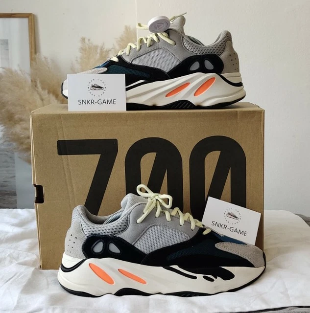 ADIDAS YEEZY 700 Waverunner OG 2018 Release UK 8.5 320.00