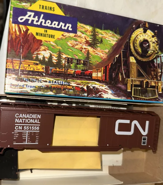Athearn Rail Runner 198 CN Canadian National 551556 Double Door Box Car Kit HO