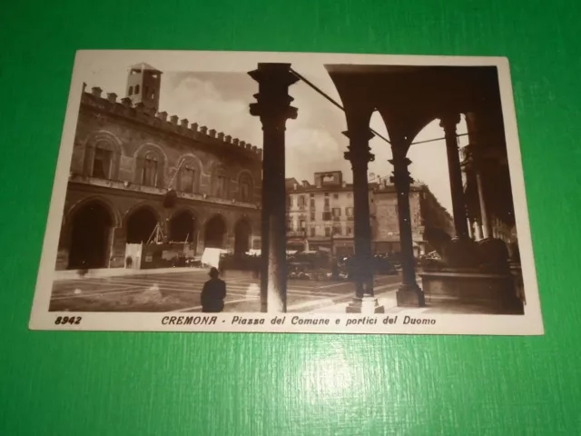 Cartolina Cremona - Piazza del Comune e portici del Duomo 1920 ca