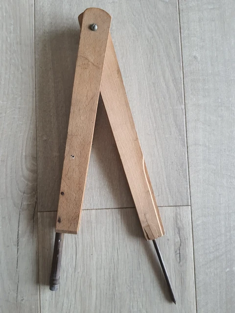 Ancien Grand Compas D'école En Bois  Pour Tableau Noir - Porte Craie