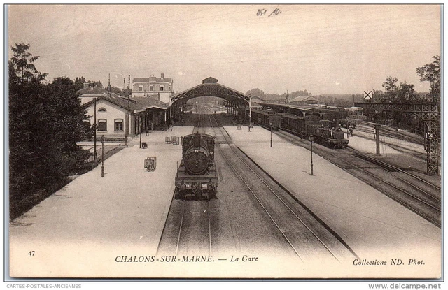 51 CHALONS SUR MARNE - interieur de la gare