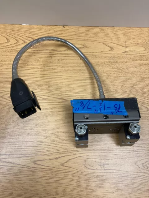 Universal Systems Model NRM204T 4-Head Glue Gun - Nordson Compatible w 2 modules