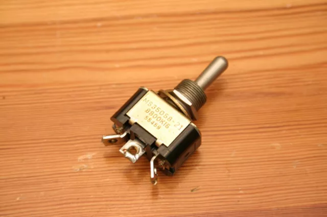 ROCKWELL COLLINS PRC-515 RU-20 - toggle switch two position - p/n 266-3067-000