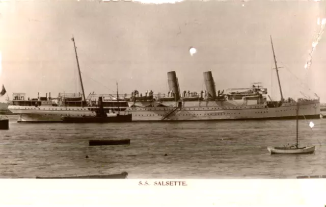 1910s postcard P & O passenger liner SS SALSETTE with tug alongside