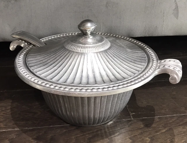Wilton Armetale Flutes & Pearl Soup Tureen Ladle Bowl Lid Williams Sonoma Pewter