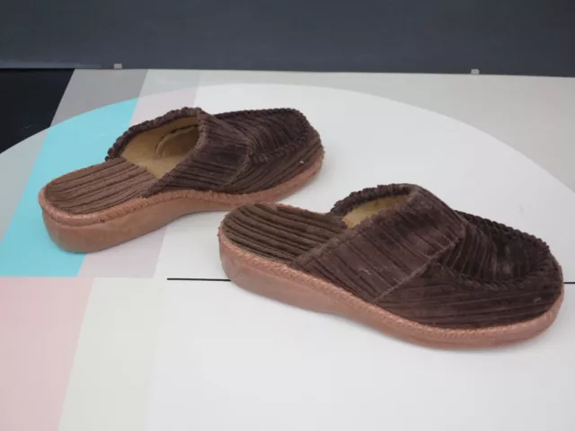 Herrenhausschuhe Pantoffeln braun 90er True Vintage 90s cord slippers NOS 37