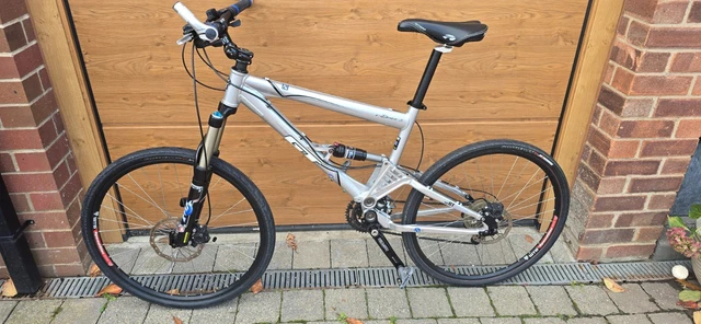 GT I-DRIVE 5 2.0 Full Suspension Mountain Bike Fox Suspension