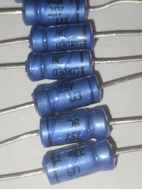 Lot De 30 Condensateurs électrolytiques 220uF 16V 105°C - Marque SANWHA, Neufs Sous Emballage D'origine