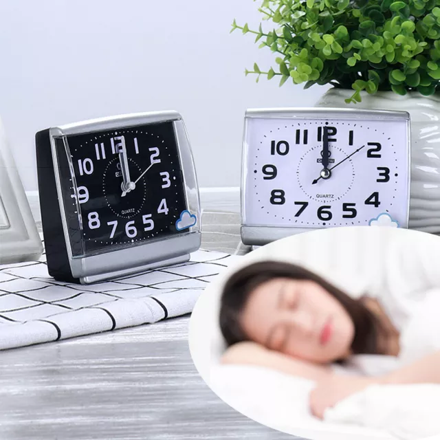 Quarz Wecker Analog Tischuhr Alarmwecker Uhren Alarm ohne Ticken Retro DHL