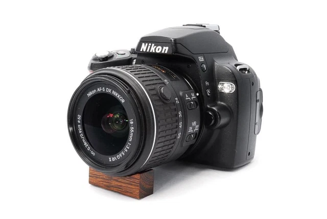 NIKON D40X CAMERA NIKKOR DX AF-S DS 18-55mm f/3.5-5.6GII ED Lens