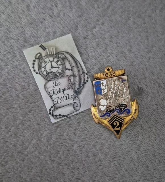 INSIGNE 8° RÉGIMENT d'infanterie coloniale de fabrication Drago Paris G