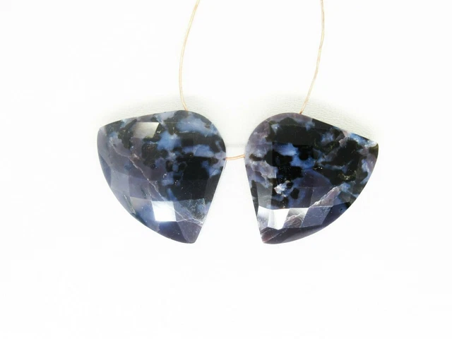 Paires de cabochons à facettes en forme de fantaisie de pierres précieuses...