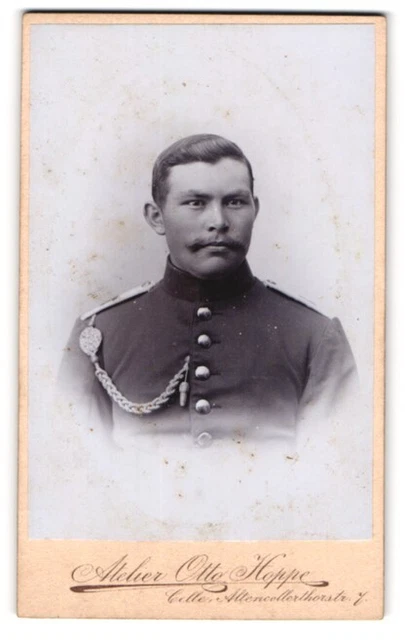 Fotografie Atelier Otto Hoppe, Celle, Altencellerthorstraße 7, Junger Soldat in