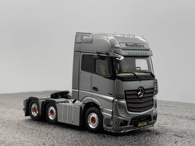 WSI Models | 04-2117 MERCEDES-BENZ ACTROS MP5 GIGA SPACE 6X2  1:50 Scale Model