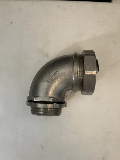 Calbrite 1 1/2” SS 90° Liquid Tight Connector
