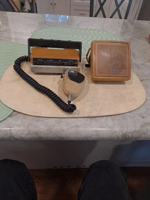 VINTAGE MOTOROLA POLICE RADIO Head, Mic, & Speaker Two Way Car Motorcycle VINTAGE MOTOROLA POLICE RADIO Head, Mic, & Speaker Two Way Car Motorcycle