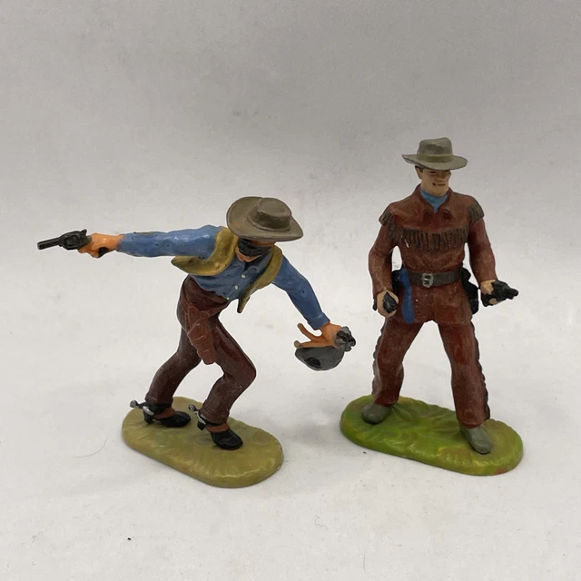 Hartolia miniatures | Armed cowboy on horseback with revolver and headband (25) | STL file for 3D printing