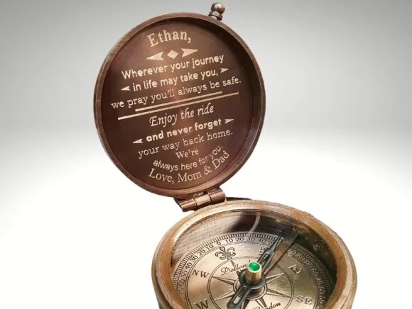 Handmade Brass Engraved "Journey" Compass w Chain Leather box 5cm 0.5kg SIZN018