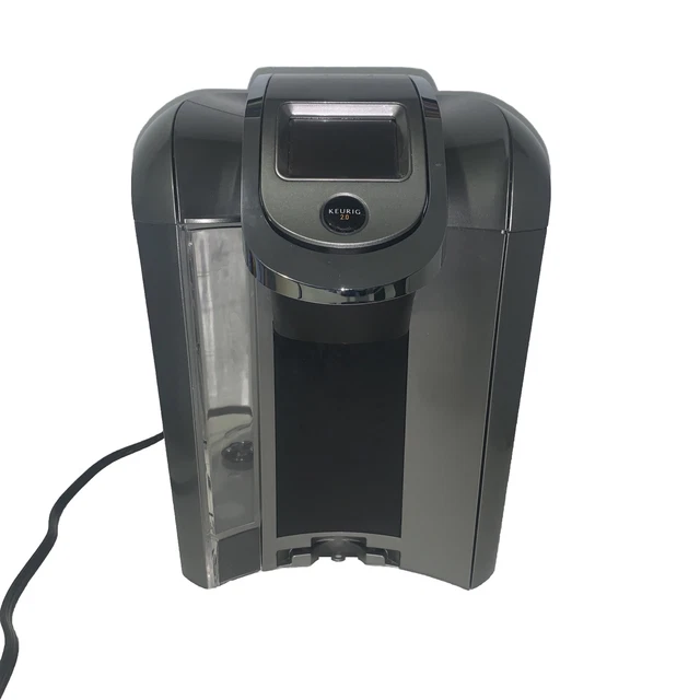 Keurig Con Macchina Per Il Caffè E Le Cialde Di Caffè In Una Moderna Cucina 131525805 - Foto 10