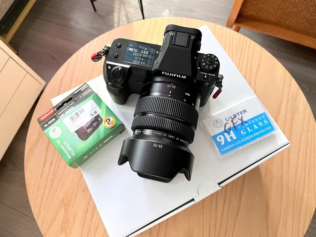 FUJIFILM GFX 50S II + GF 35-70mm f/4.5-5.6 WR LENS + EXTRA / LOW SHUTTER COUNT