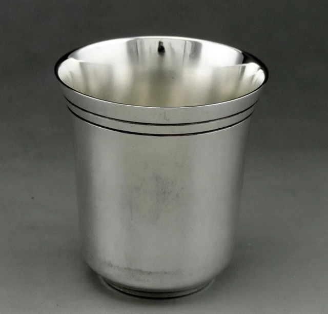 Christofle Timbale en métal argenté sur piedouche timbale