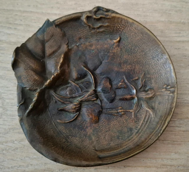 ANCIEN VIDE POCHE sur Pieds Céramique Décor Japon Monture Bronze XIXème EUR 14,99 - PicClick FR