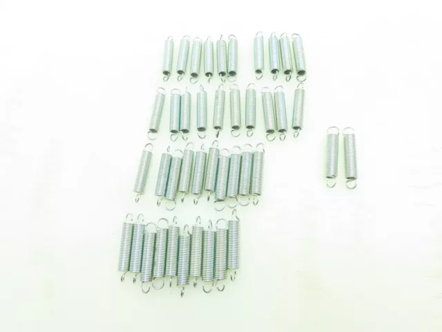 Lee Spring LE 049D 07 M Extension Spring 0.375 X 2.00 X 0.049 Lot of 42