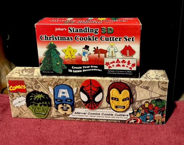 Mix Lot Of 2 Marvel  Comics & Standing Christmas 3D Cookie Cutters New In Box