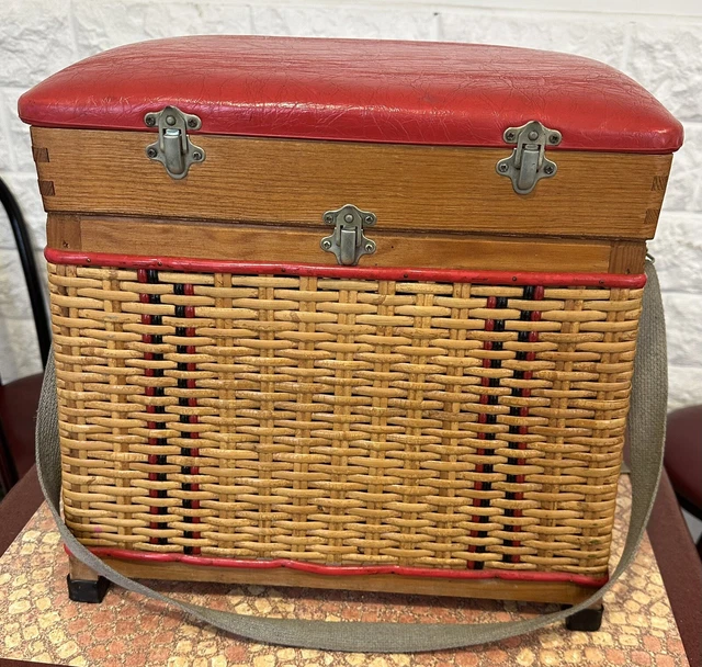 Ancien siège tabouret panier de pêche en bois - Vintage Ancien siège tabouret panier de pêche en bois - Vintage