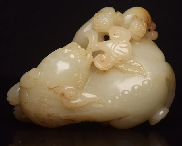 Chinese Exquisite Handmade Lion carving Hetian Jade Statue