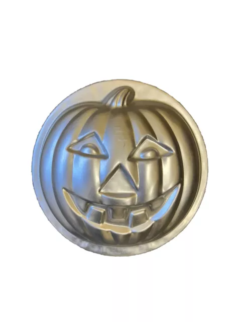 Wilton Pumpkin Cake Mold Halloween Jack O Lantern Pan Vintage #503-598