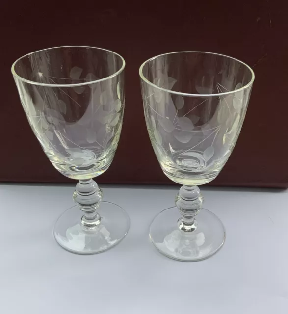 Stunning Pair Of Vintage Etched Glass Port Sherry Liqueur Aperitif Wine Glasses