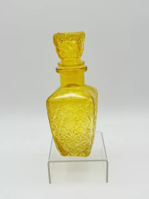 Antique Daisy And Button EAPG Decanter Bottle Yellow *Leans