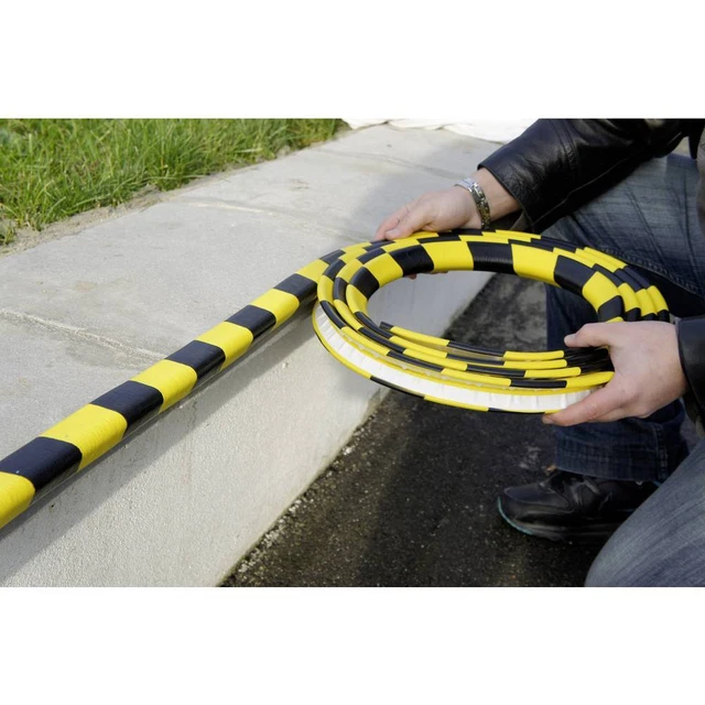 Protection D'Angle En Mousse 30x30mm - Noir/Jaune - Adhésif - Alerte Chocs - Conforme REACH